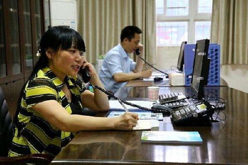 全國第一條志愿者服務熱線電話的誕生地及其對教育咨詢服務的啟示